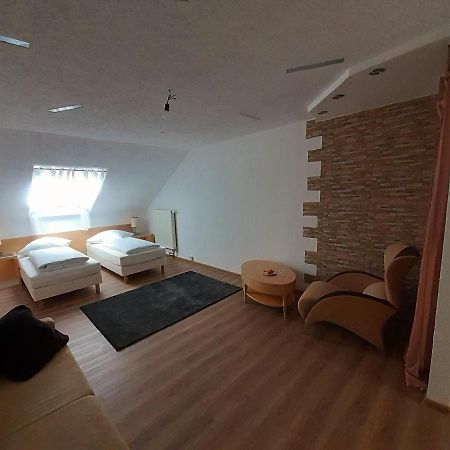Apartment City Metzingen Ройтлінген Екстер'єр фото
