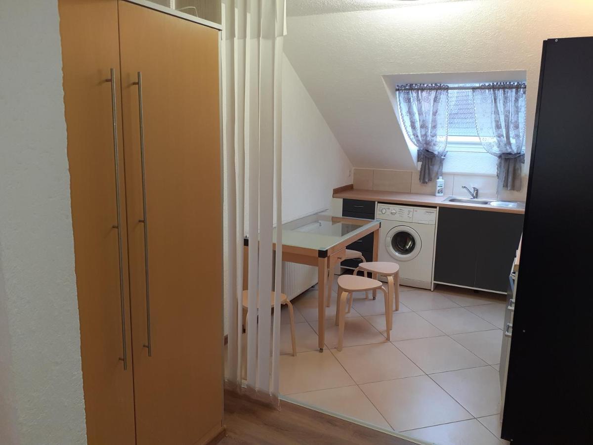 Apartment City Metzingen Ройтлінген Екстер'єр фото
