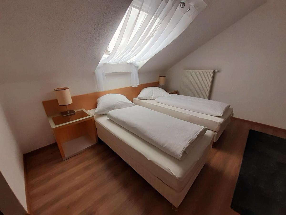 Apartment City Metzingen Ройтлінген Екстер'єр фото