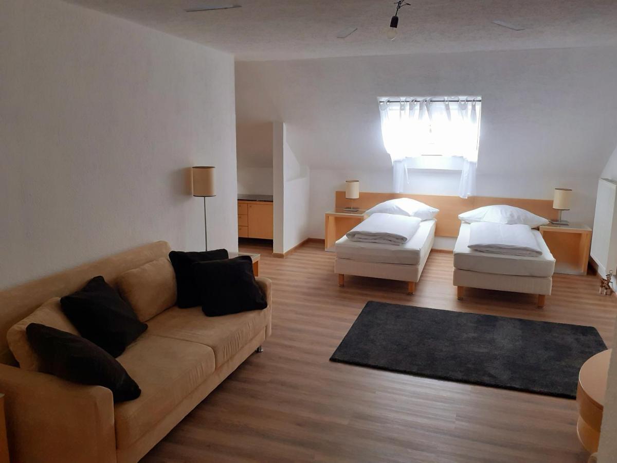 Apartment City Metzingen Ройтлінген Екстер'єр фото